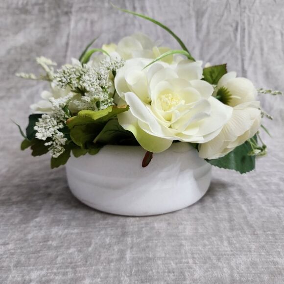 New Silk Ivory Rose and Hydrangeas Arrangement in Ivory Round Vase - Picture 1 of 7